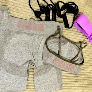 GYMSHARK ACTIVE WEAR
